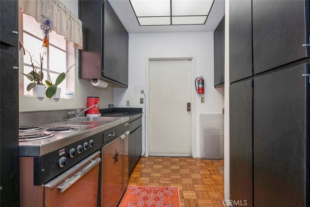 208 S Louise Street - Photo 28