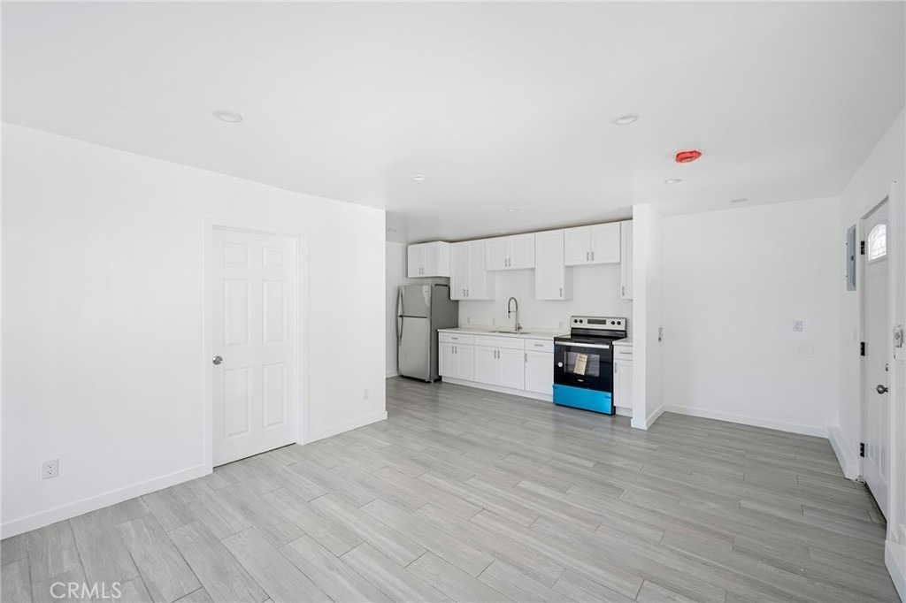 2926 Fairmount Avenue - Photo 5
