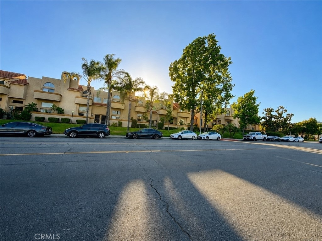 2032 S Bon View Avenue S - Photo 1