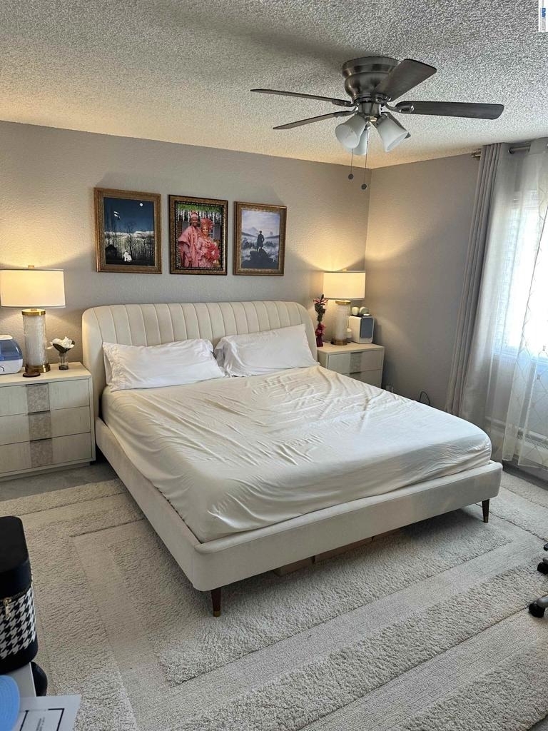 725 Auburn Pl - Photo 2