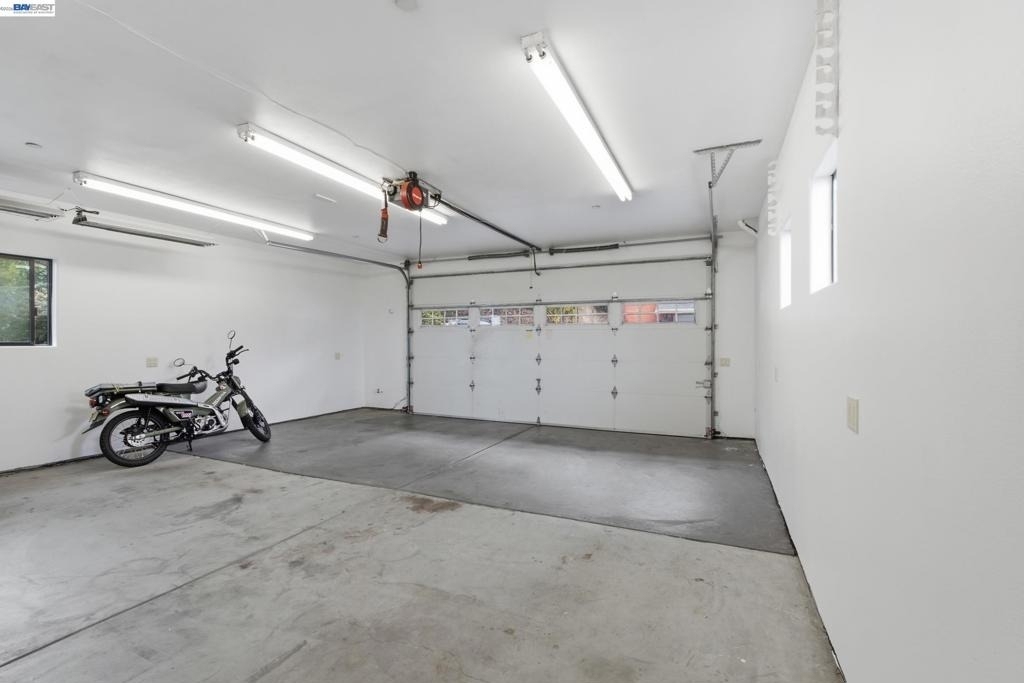 7957 Michigan Ave - Photo 31