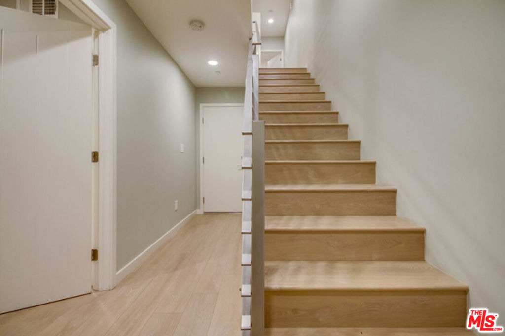 6119 Fountain Avenue - Photo 5
