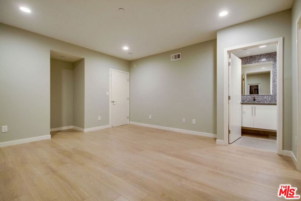 6119 Fountain Avenue - Photo 8