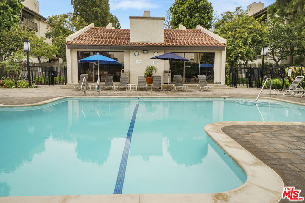 8512 Tuscany Avenue - Photo 31