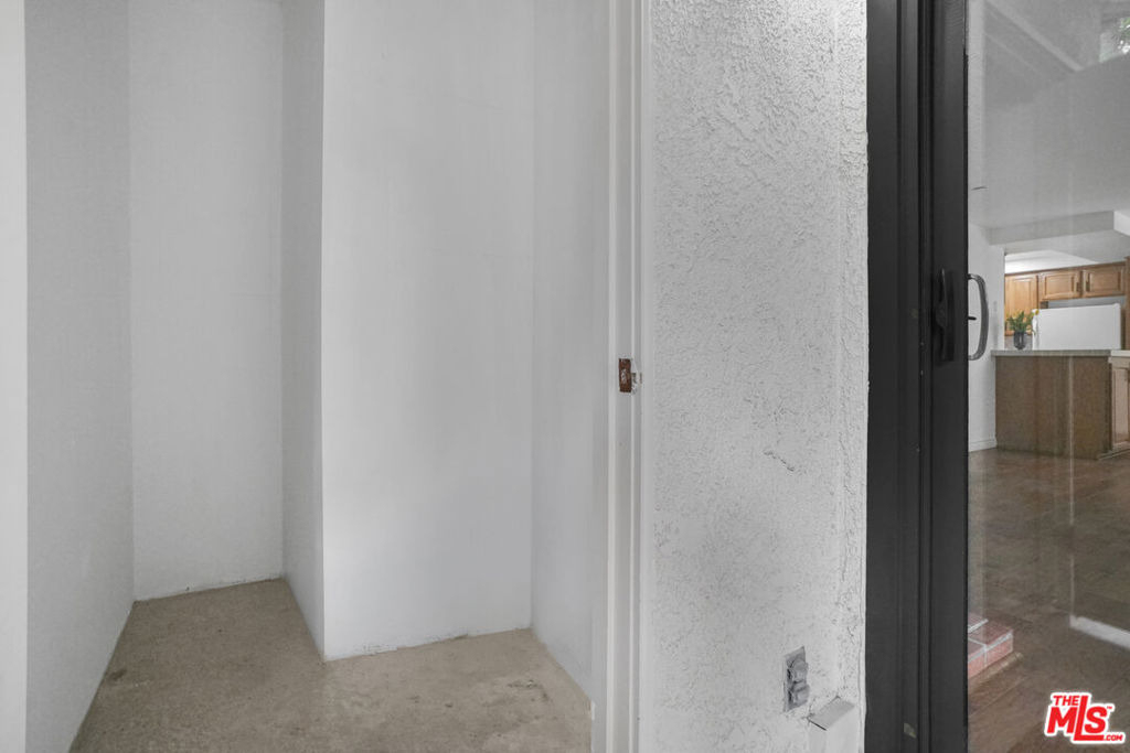 8512 Tuscany Avenue - Photo 6