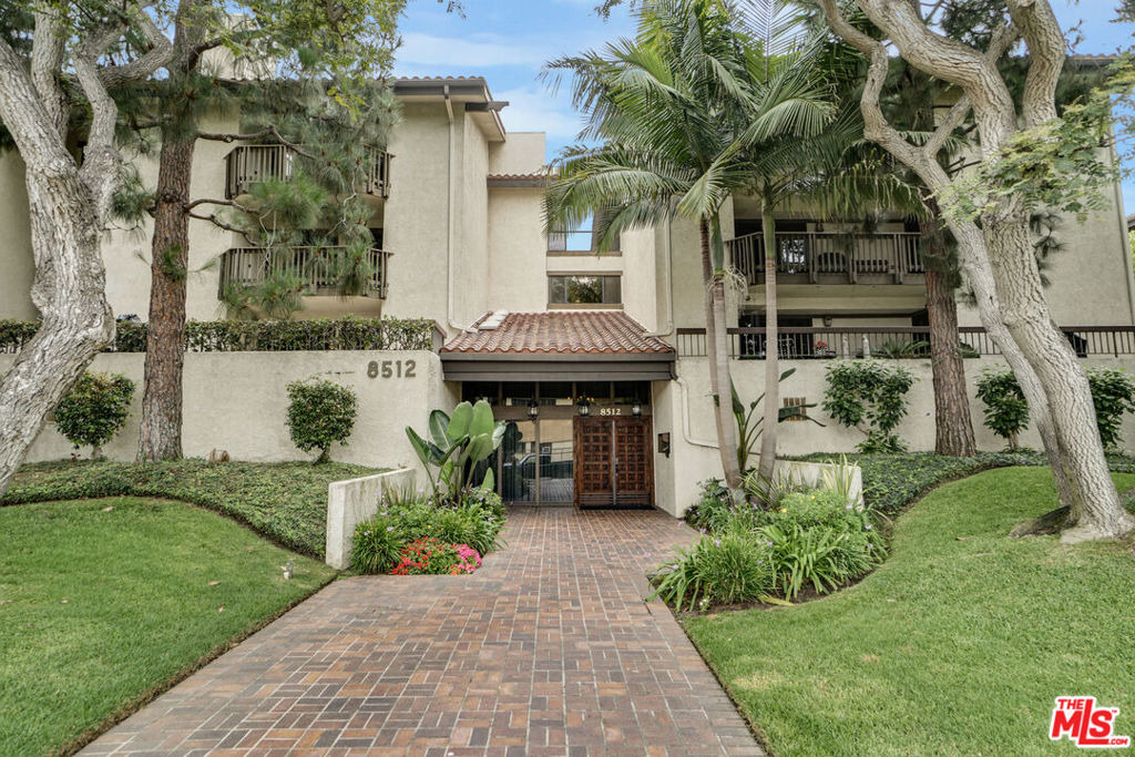 8512 Tuscany Avenue - Photo 24