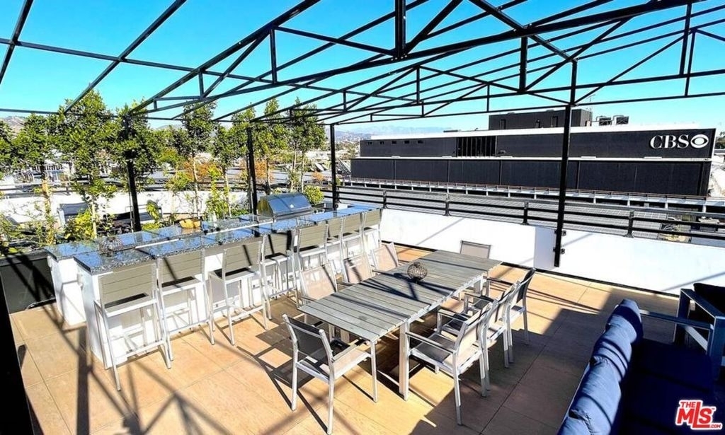 105 S Fairfax Avenue - Photo 15