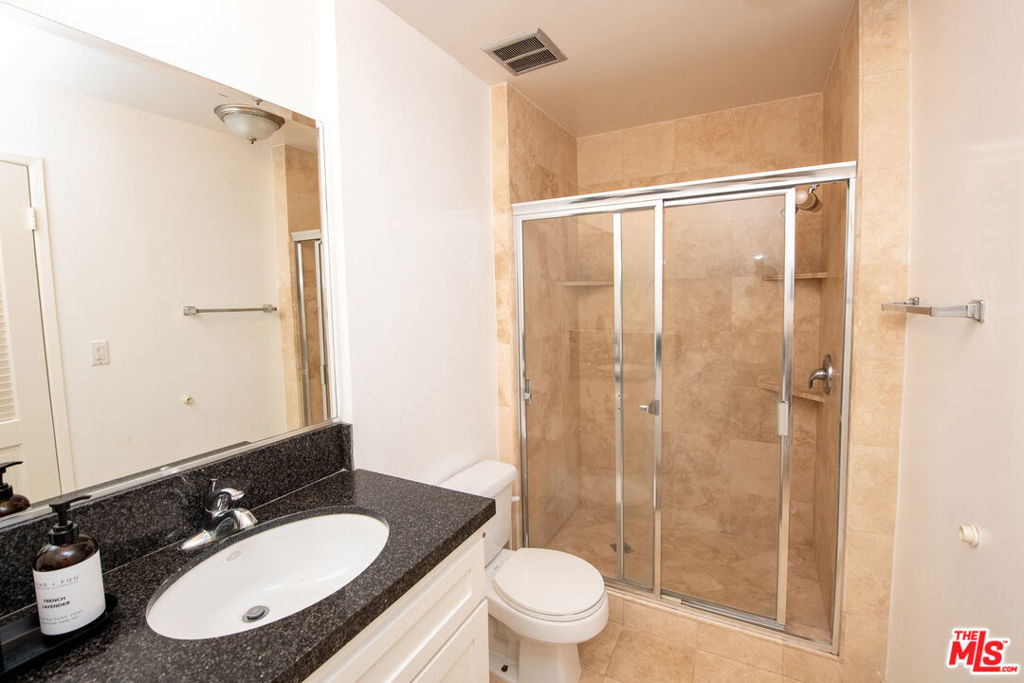 608 Idaho Avenue - Photo 7