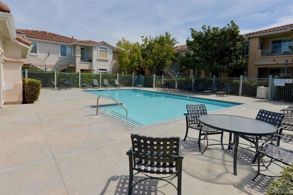 10766 Sabre Hill Dr - Photo 15