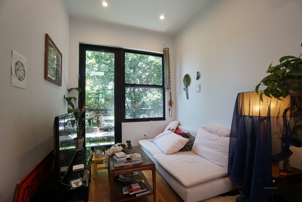 1165 Greene Avenue - Photo 8