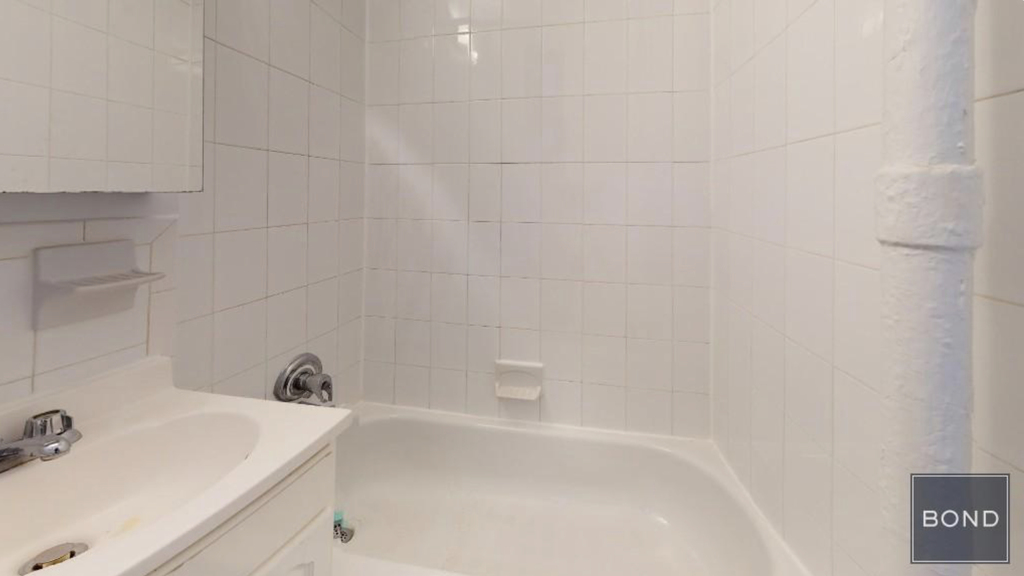 334 East 93rd Street - Photo 5