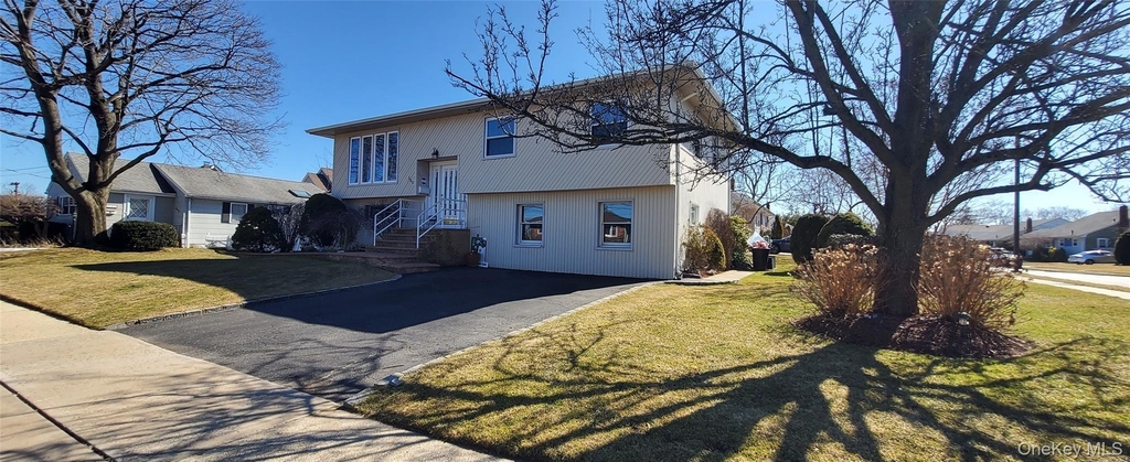 123 Southern Parkway - Photo 0
