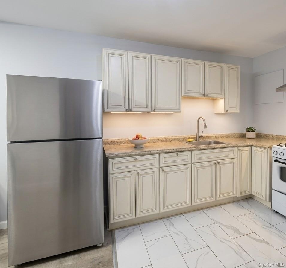 6364 110th Street - Photo 4