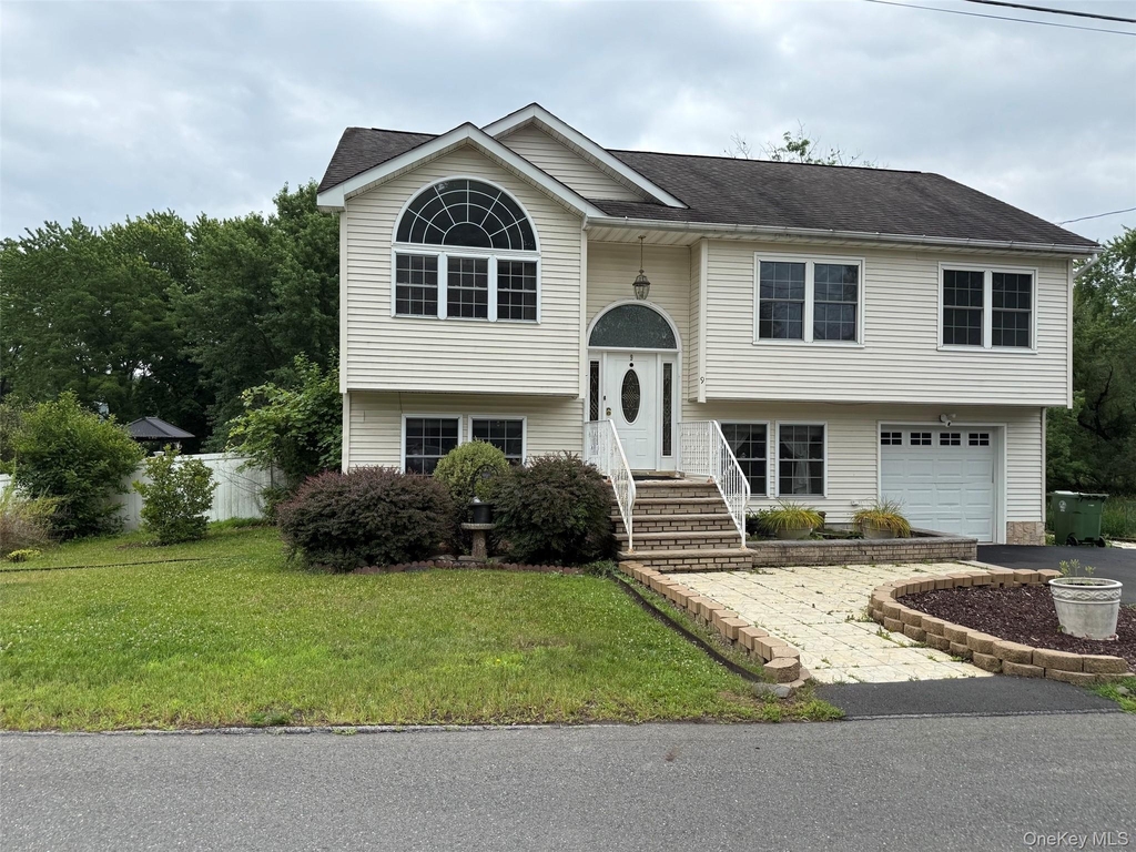 9 Ashland Avenue - Photo 0