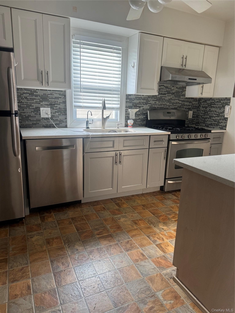 170 E Mineola Avenue - Photo 7