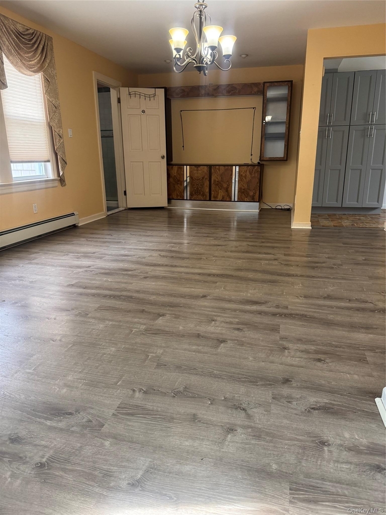 170 E Mineola Avenue - Photo 2