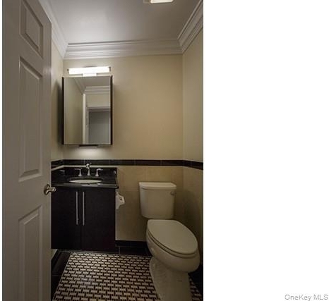 565 Merrick Road - Photo 6