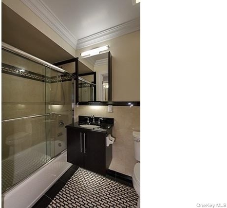 565 Merrick Road - Photo 7