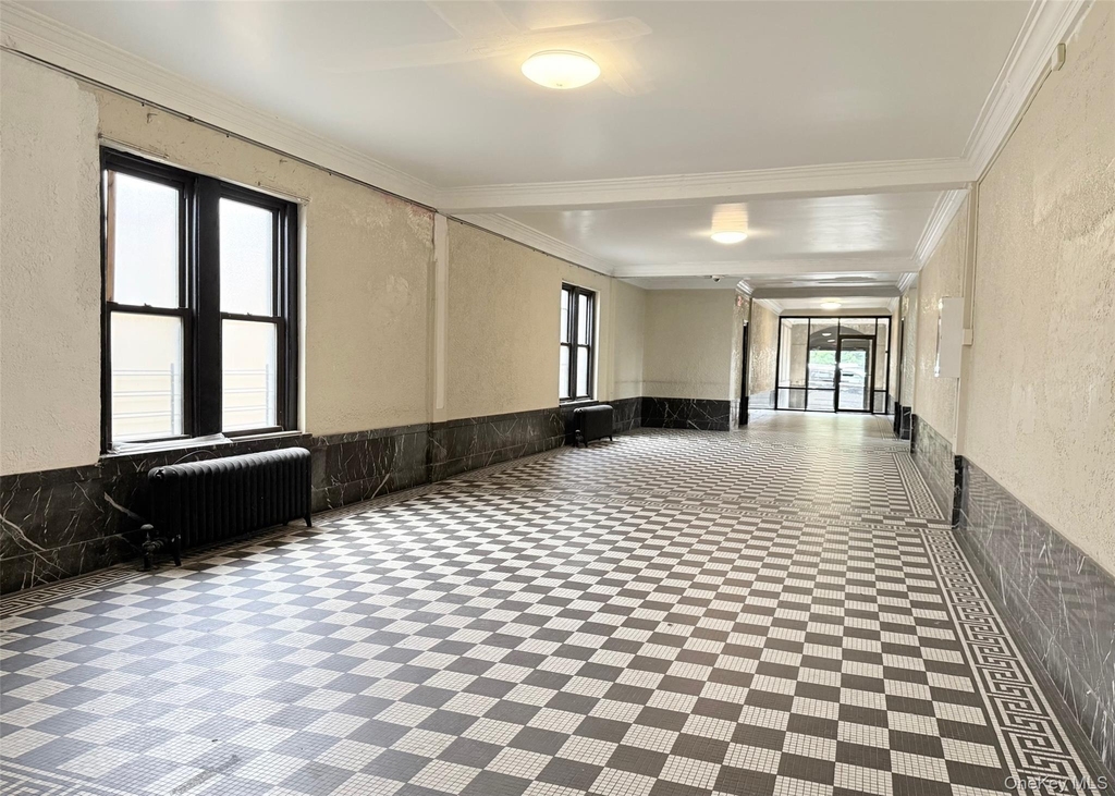 12 Chatsworth Avenue - Photo 0