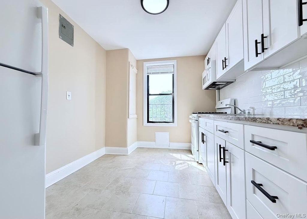 12 Chatsworth Avenue - Photo 5