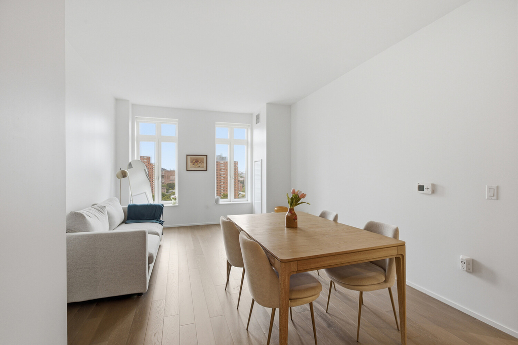 543 W 122nd Street - Photo 0