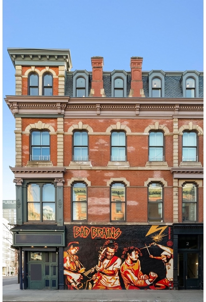 2 Bleecker Street - Photo 15