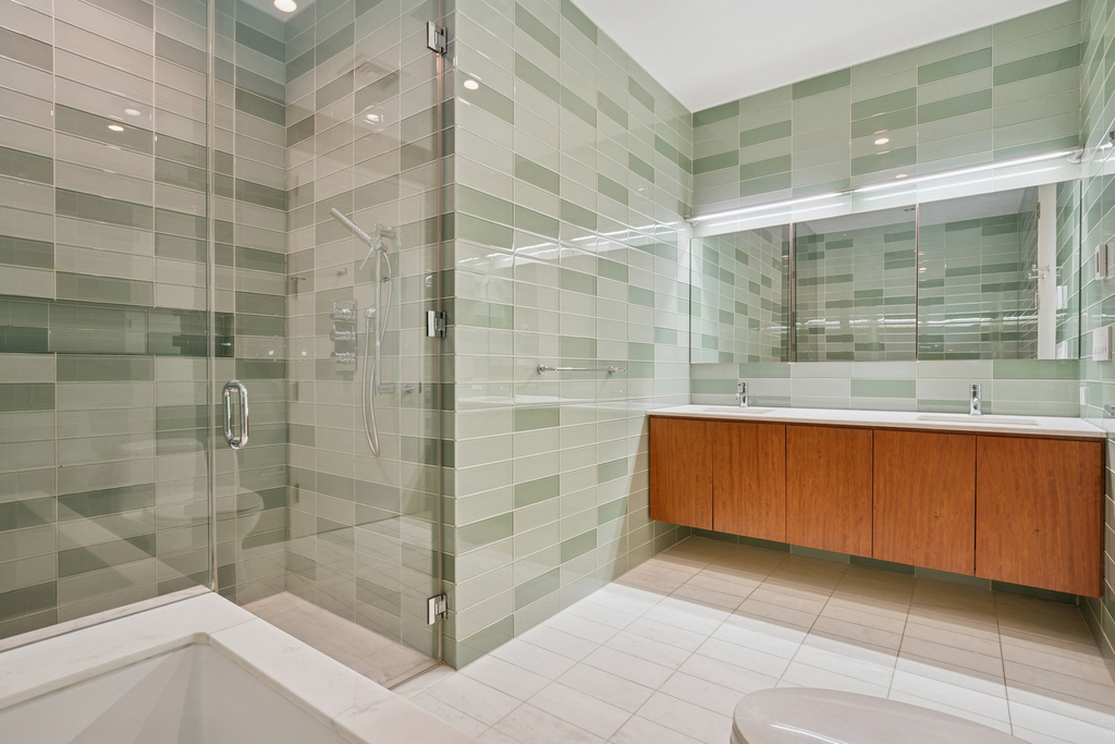 2 Bleecker Street - Photo 8