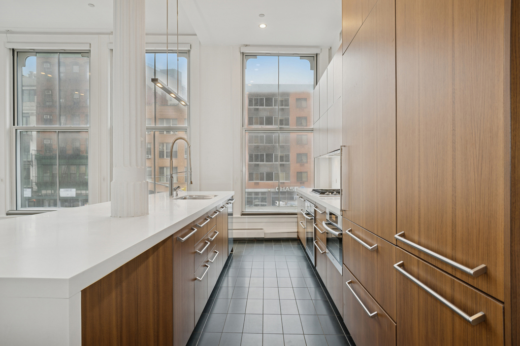 2 Bleecker Street - Photo 4