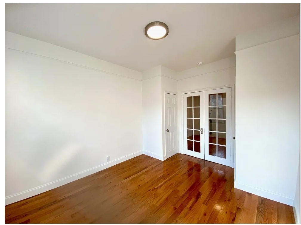 108 Mac Dougal Street - Photo 3