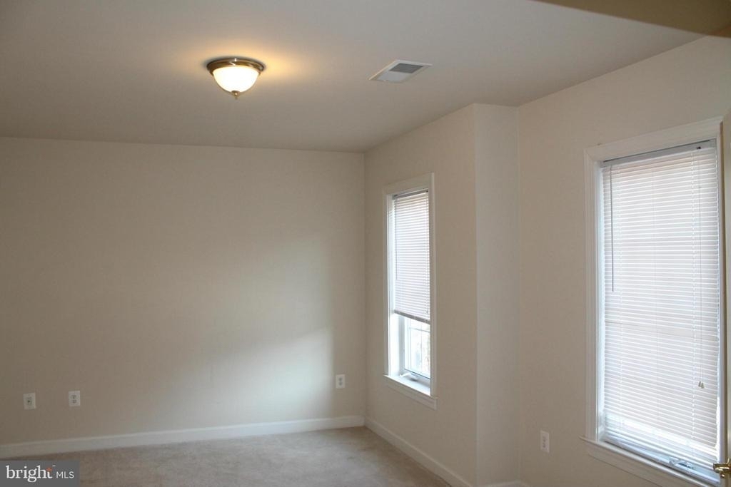 24907 Earlsford Drive - Photo 13