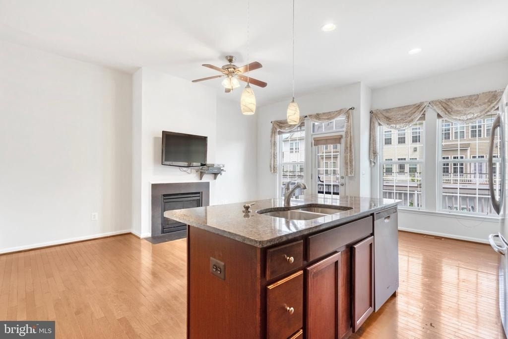 22653 Vienna Green Terrace - Photo 18