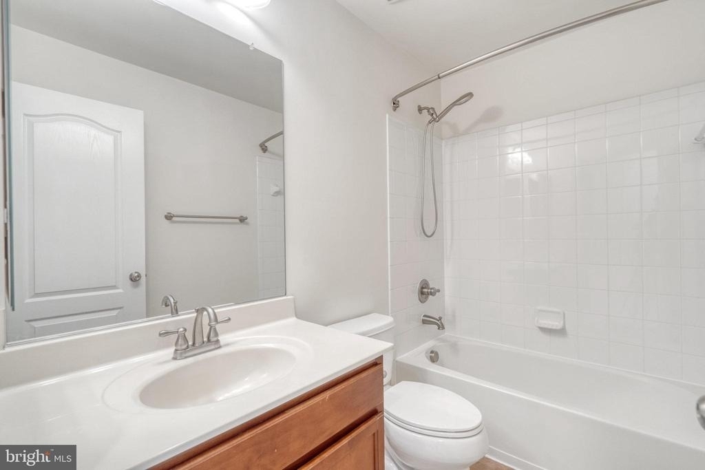 22653 Vienna Green Terrace - Photo 25