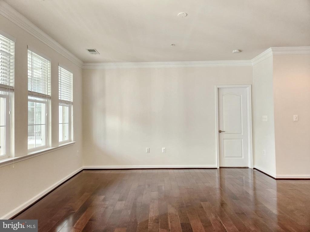 44115 Peirosa Terrace - Photo 5
