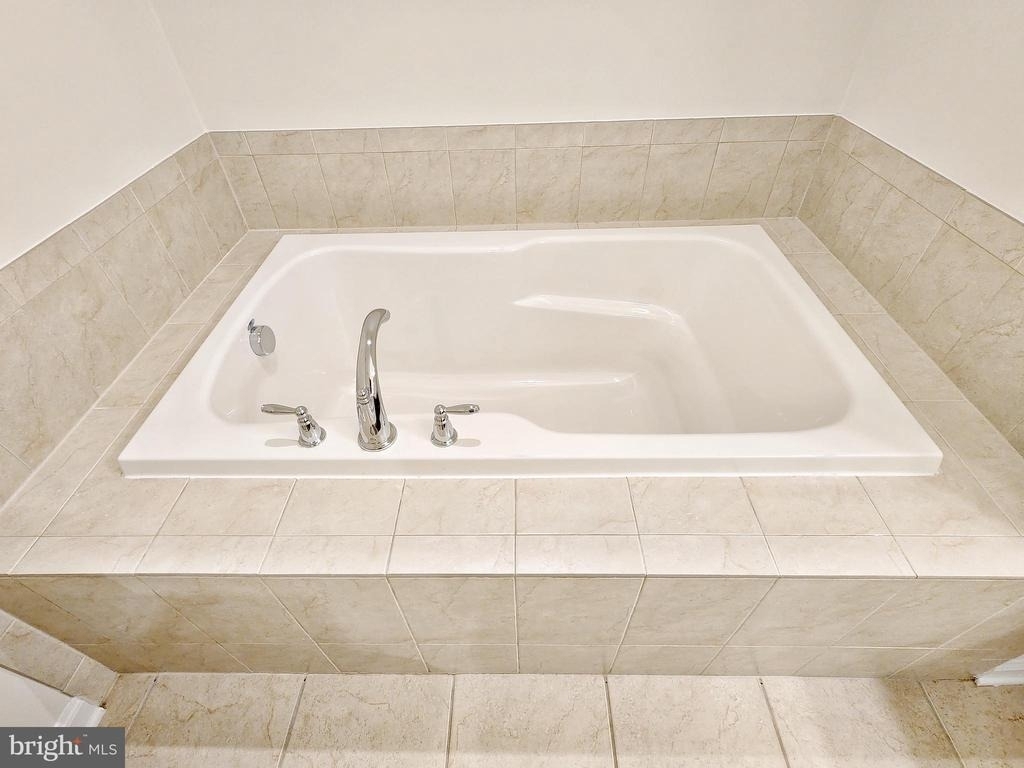 44115 Peirosa Terrace - Photo 23