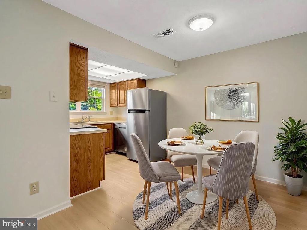 12106 Green Leaf Court - Photo 3