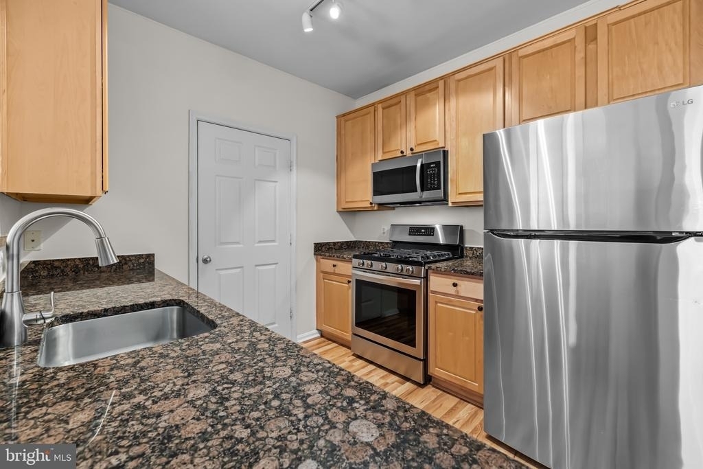 9486 Virginia Center Boulevard - Photo 6