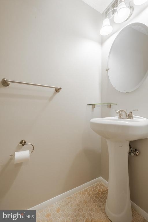 2911 Montauk Court - Photo 16