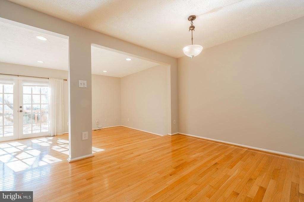 2911 Montauk Court - Photo 8