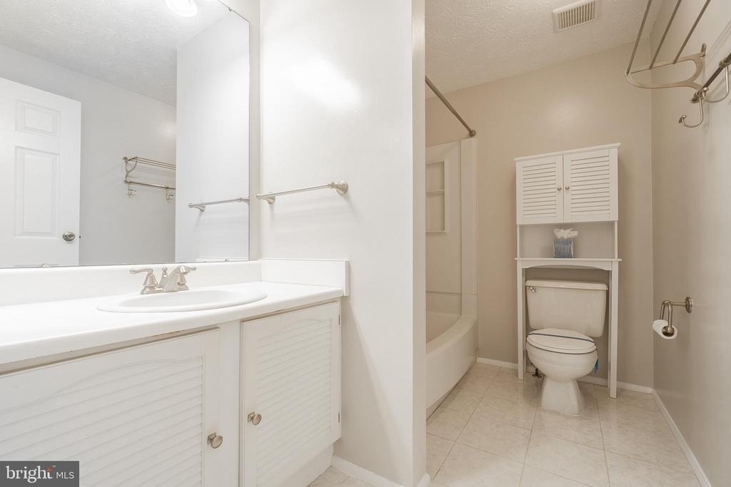 2911 Montauk Court - Photo 19