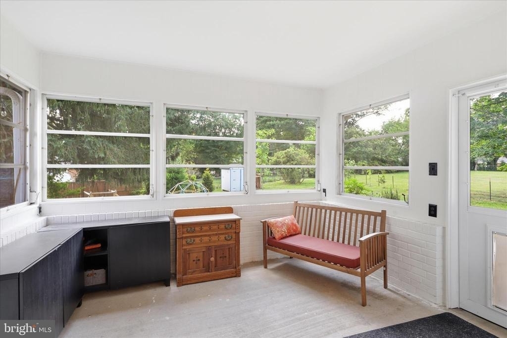 10703 Almond Street - Photo 9