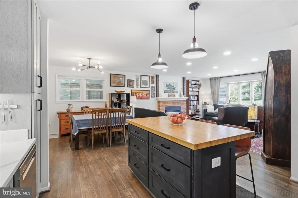 10703 Almond Street - Photo 8