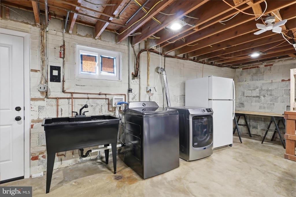 10703 Almond Street - Photo 24
