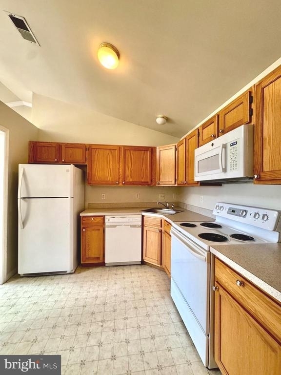 152 Brookland Court - Photo 8