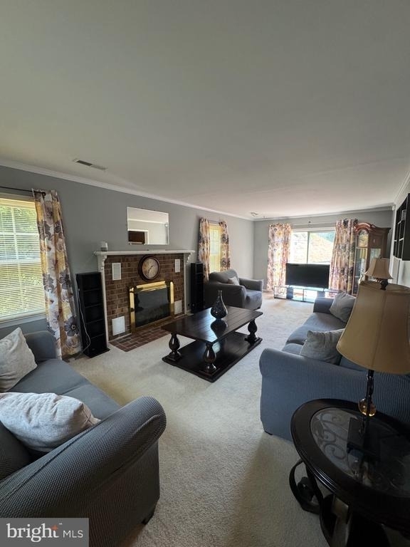 100 Greenbrier Terrace - Photo 3