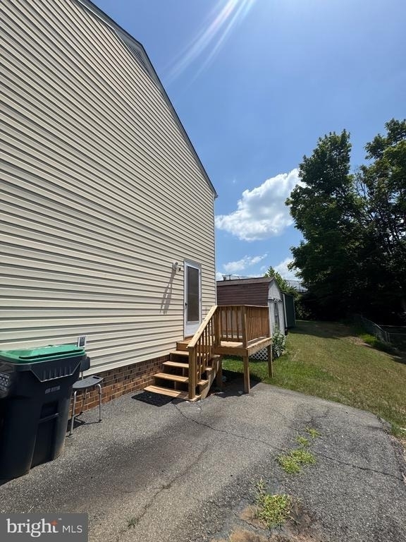 100 Greenbrier Terrace - Photo 2