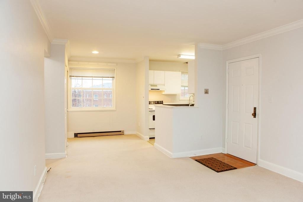 1712 W Abingdon Drive - Photo 2