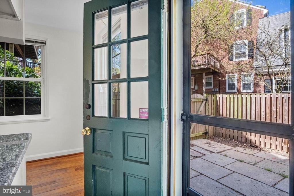 3305 S Wakefield Street - Photo 10