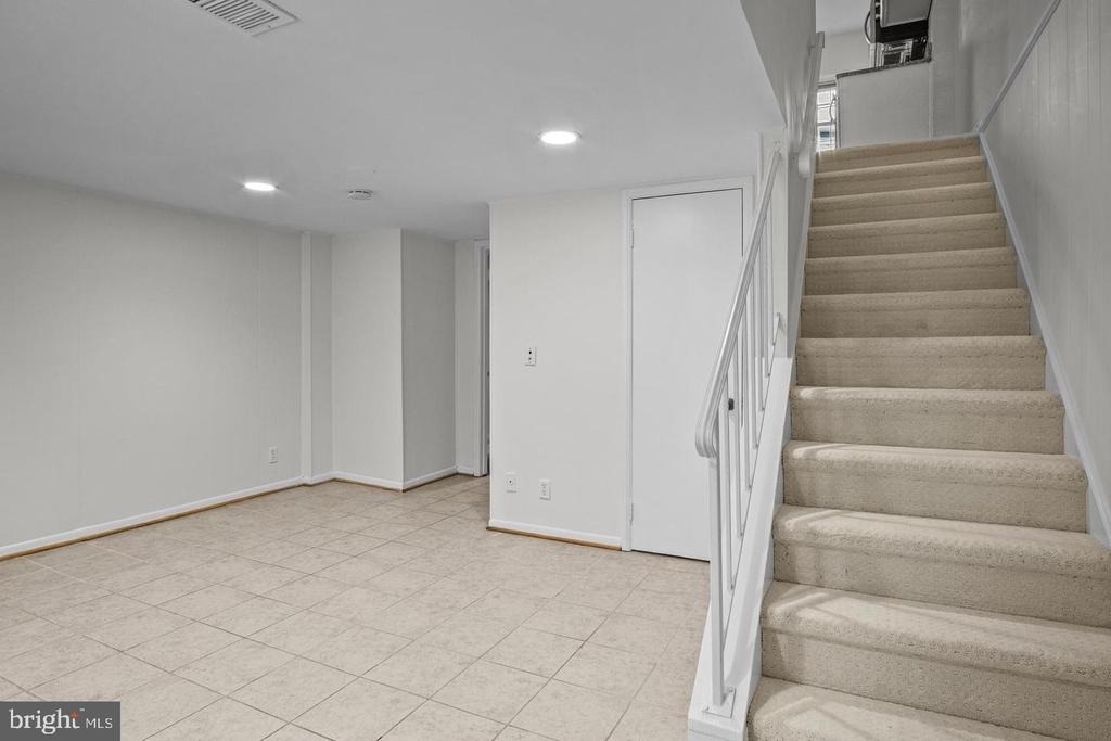 3305 S Wakefield Street - Photo 16
