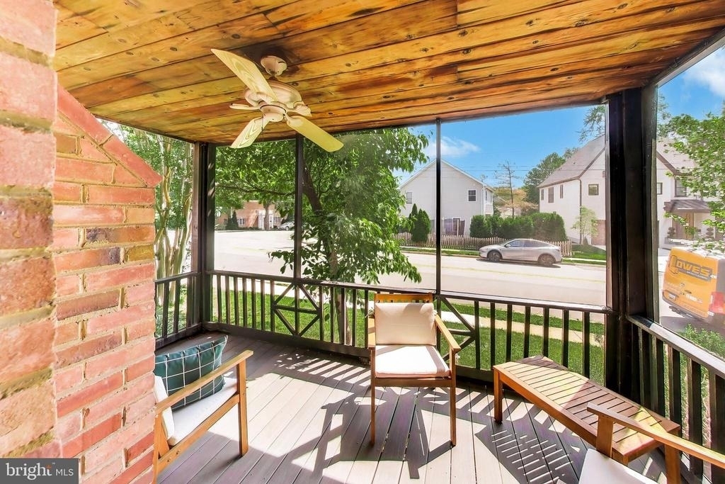 6100 27th Street N - Photo 8
