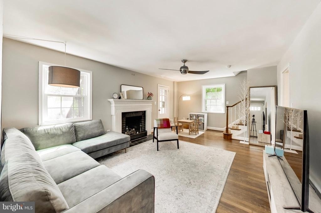 6100 27th Street N - Photo 1